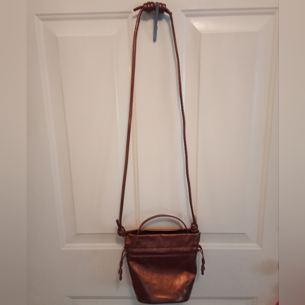 Vera Bradley Tilden Drawstring Crossbody in Bronze Metallic Leather NWOT
